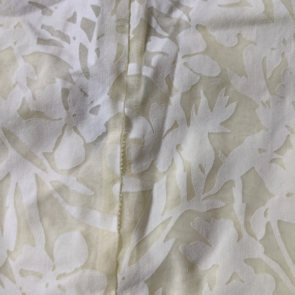 NWT- sleeveless blouse sz:S (Petite) - Picture 4 of 4